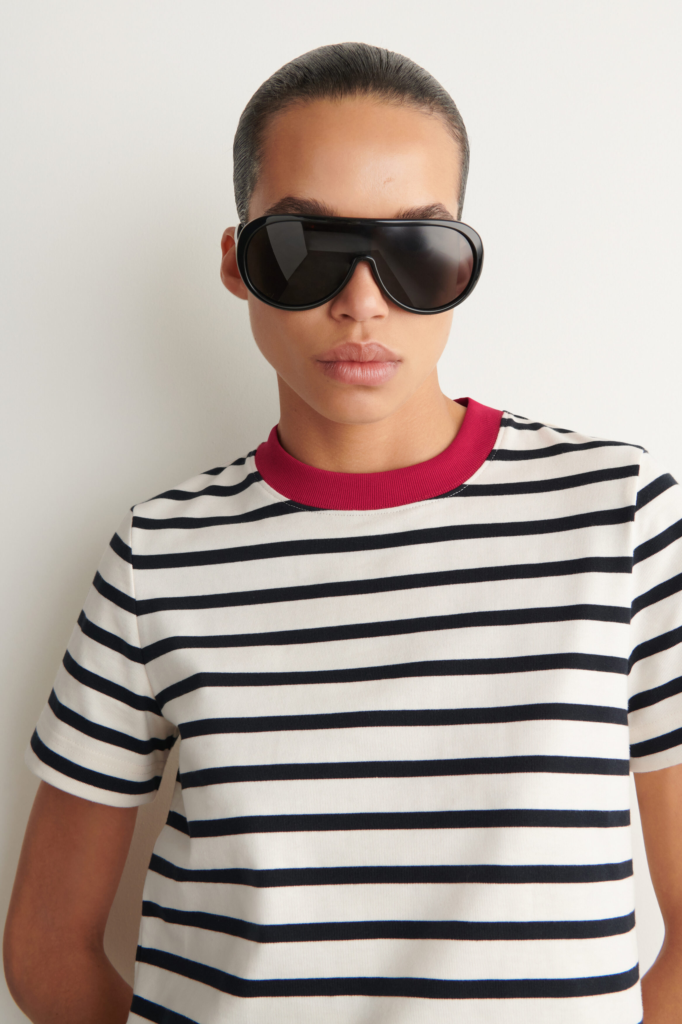 CLEAN CUT T-SHIRT - BLACK / WHITE / RED / STRIPED