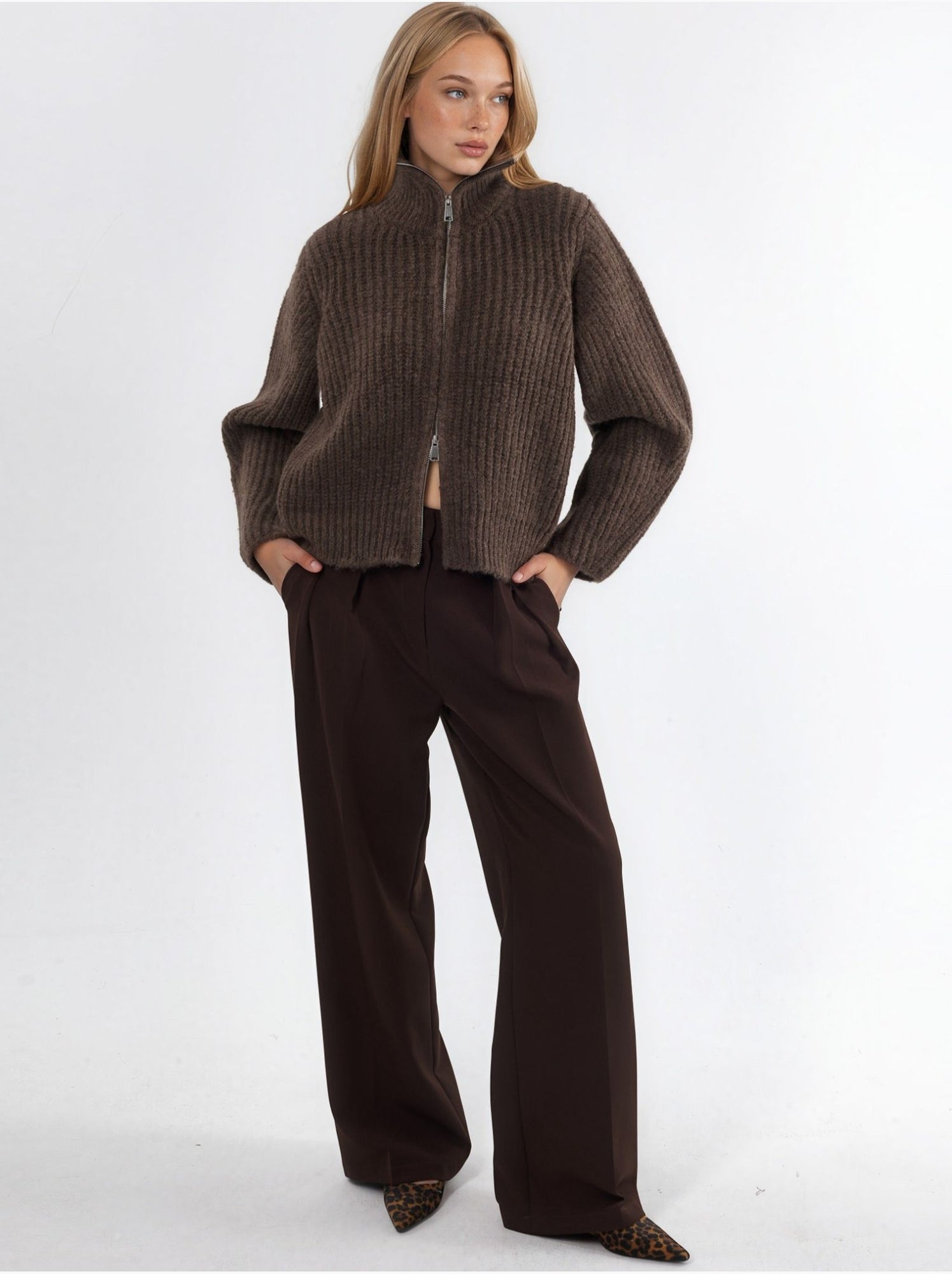 Gilet zippé à col roulé épais et texturé - Marron foncé - 2