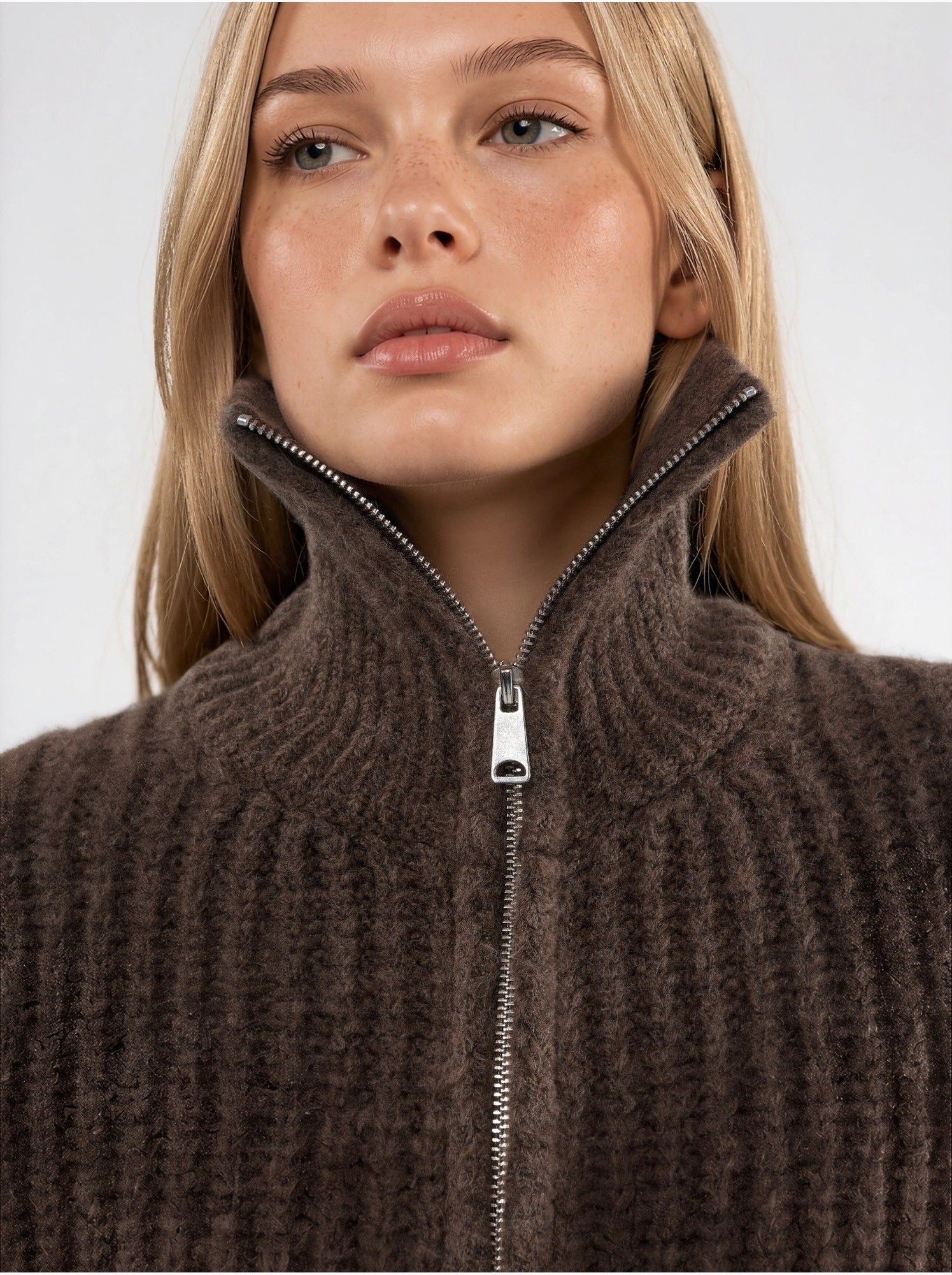 Gilet zippé à col roulé épais et texturé - Marron foncé - 4