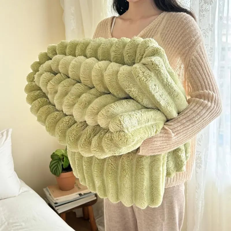 ⏳Time-Limited Special 49% Off⏰🔥🛏️Thickened Rabbit Plush&Milk Velvet Cover Blanket🍂Large Throw💤Wrap up in Ultimate Comfort