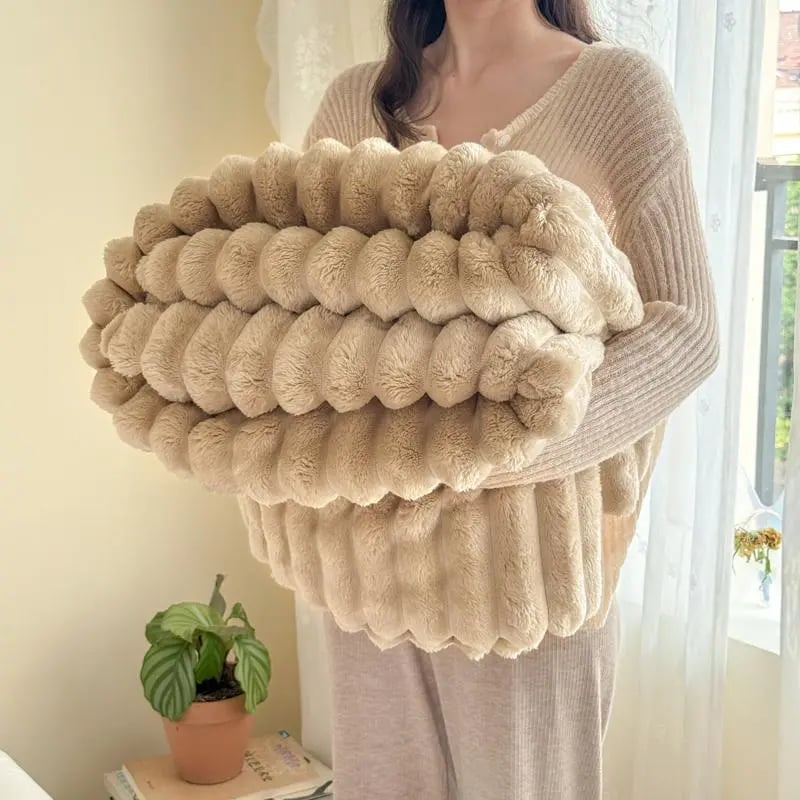 ⏳Time-Limited Special 49% Off⏰🔥🛏️Thickened Rabbit Plush&Milk Velvet Cover Blanket🍂Large Throw💤Wrap up in Ultimate Comfort
