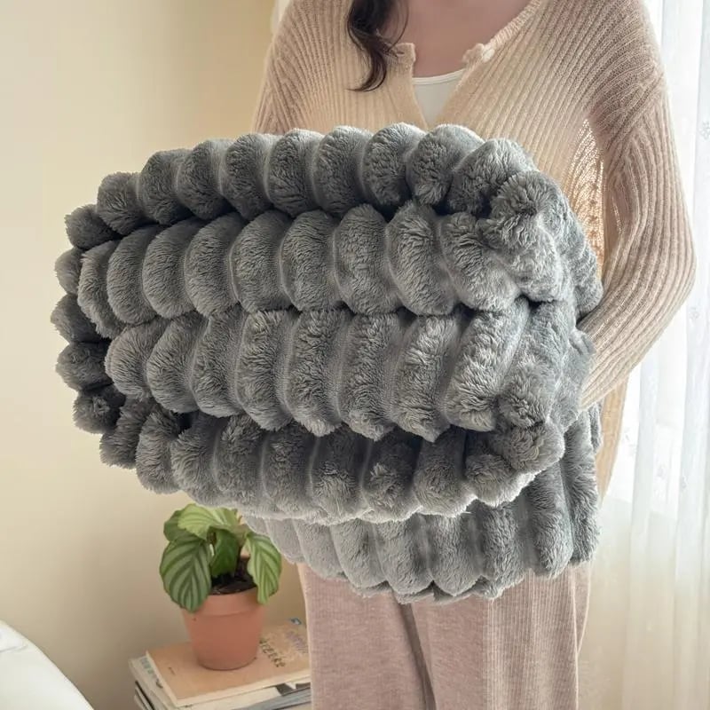 ⏳Time-Limited Special 49% Off⏰🔥🛏️Thickened Rabbit Plush&Milk Velvet Cover Blanket🍂Large Throw💤Wrap up in Ultimate Comfort