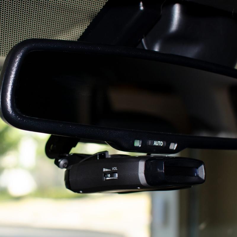 Detector de radar Cobra RAD 480i, el mejor de su clase | Detector láser para automóviles | Alertas de largo alcance | Compatible con Bluetooth iRadar | Procesamiento de señal digital | Fácil instalación