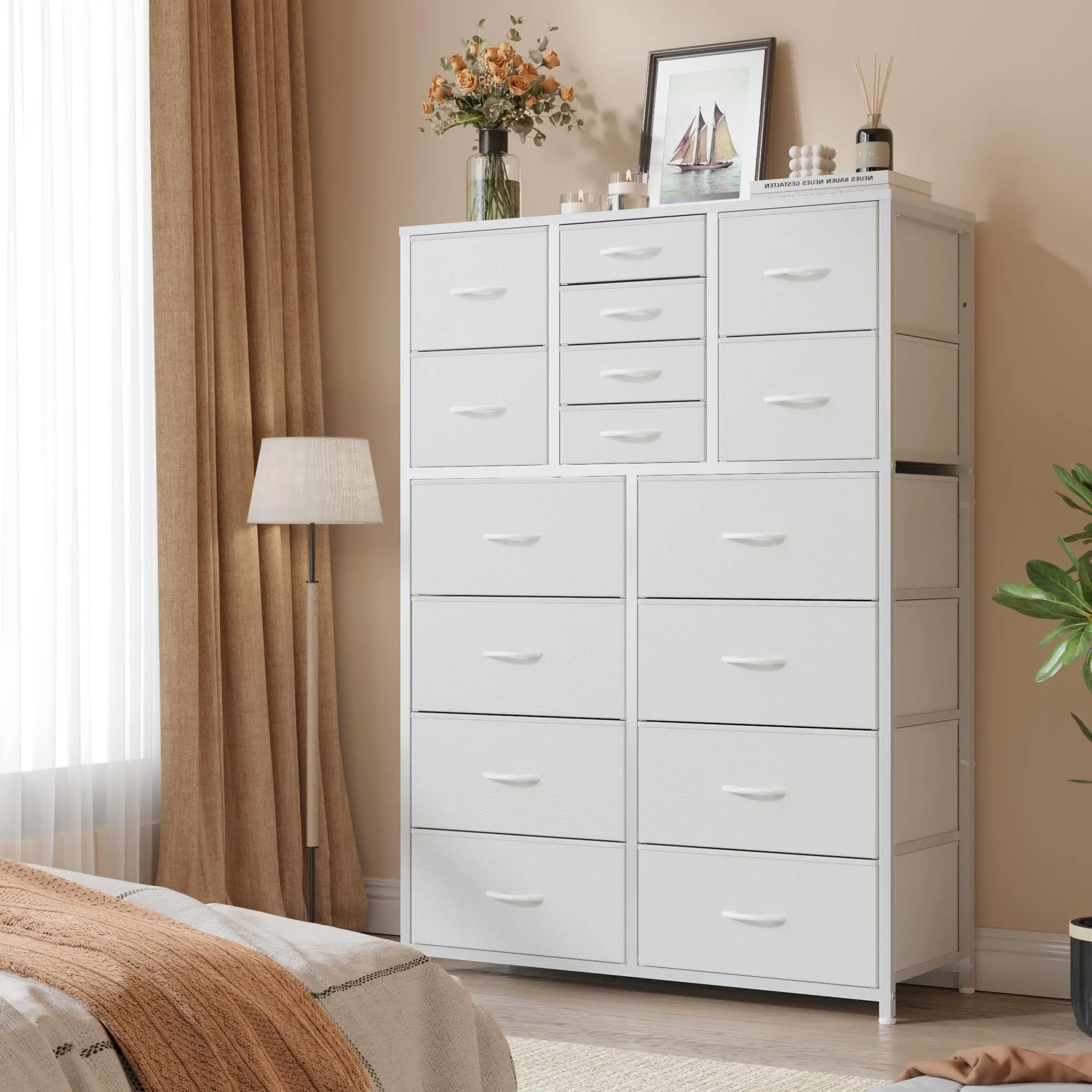 Cómoda blanca de 57 pulgadas de alto con 16 cajones: almacenamiento moderno