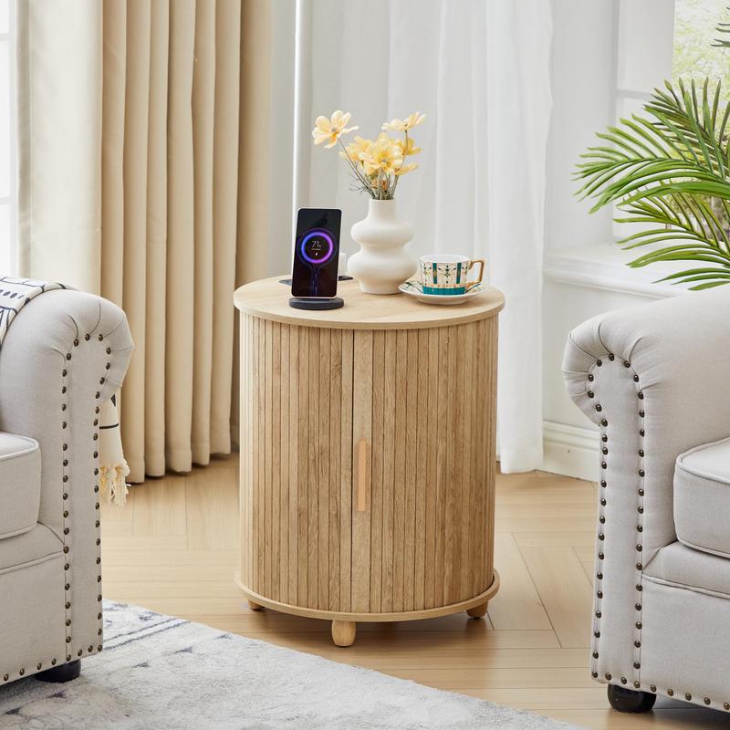 Mesita auxiliar redonda estriada Giratree con estación de carga, mesa auxiliar pequeña de estilo rústico con puerta corredera y almacenamiento, mesitas de noche estriadas de madera de mediados de siglo para sala de estar y dormitorio.