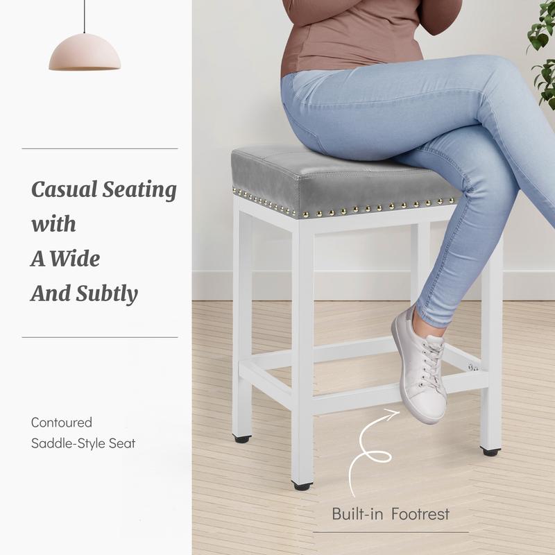 Taburetes ergonómicos sin respaldo de 61 cm (24 pulgadas) de cuero sintético, paquete de 2 - Sillas de interior con base totalmente metálica, fácil montaje, estilo bohemio rústico, muebles de bar para el hogar, cocina, cafetería, happy hour en casa, silla