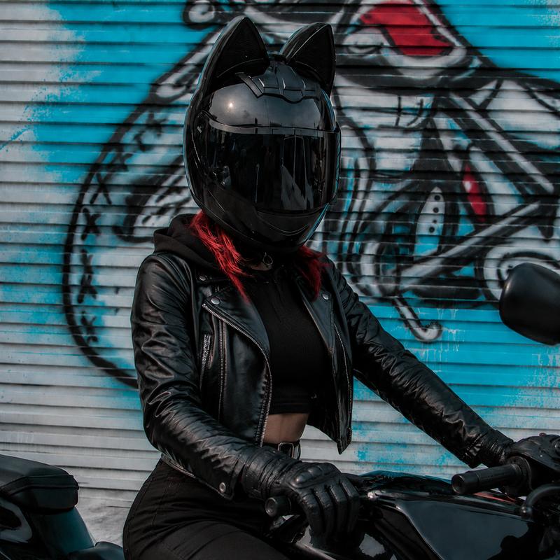 Casco de moto LeLW con orejas de gato, bonito casco integral para mujeres y hombres, casco de seguridad con certificación DOT, doble visera, forro extraíble y lavable, compatible con Bluetooth, sistema de ajuste regulable, incluye bolsa para el casco.