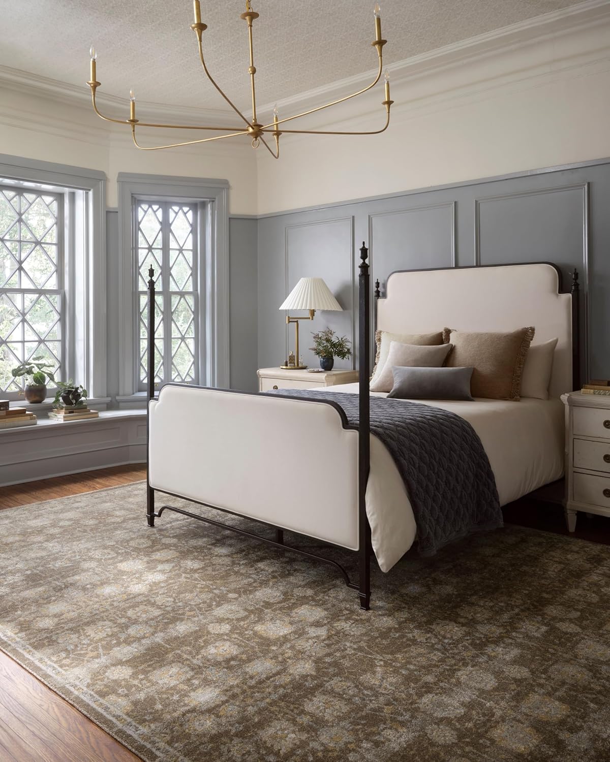 Loloi Magnolia Home by Joanna Gaines MONA Collection MOA-03 BARK/NATURAL 7'-6" x 7'-6" Round Area Rug