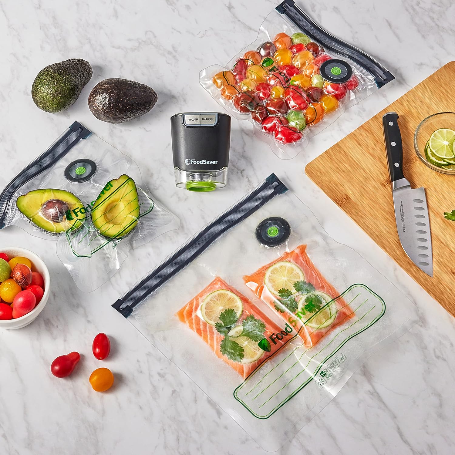 FoodSaver 4800 Vacuum Sealer Machine Bundle with Reusable Quart Vacuum Zipper Bags