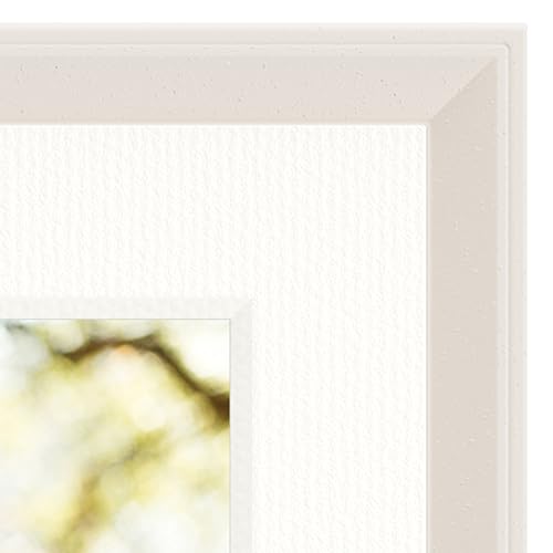 Aura Digital Picture Frame - 10.1" HD Mat Display | Wirecutter's Best Digital Frame for Gifting - Send Photos Directly from Your Phone from Anywhere | Quick & Easy Setup Over WiFi - Free App | Black