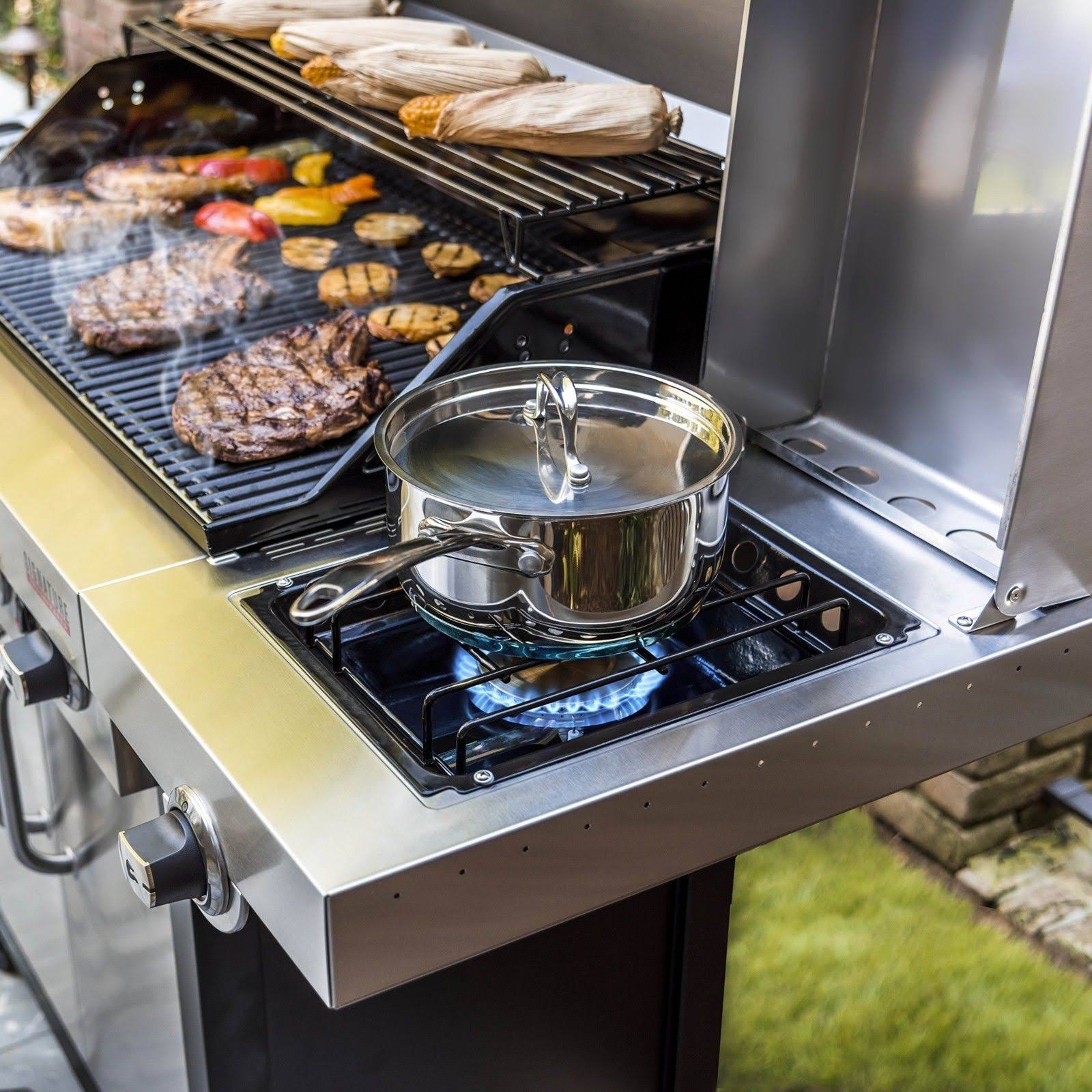 Char-Broil 4-Burner Professional Series Tru-Infrared Gas Grill