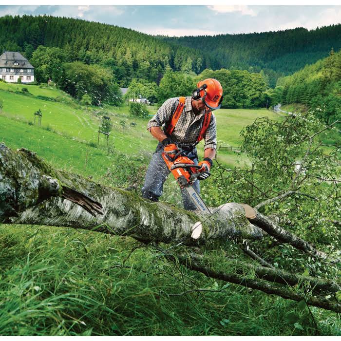 Husqvarna 18x22 445 Gas Chainsaw