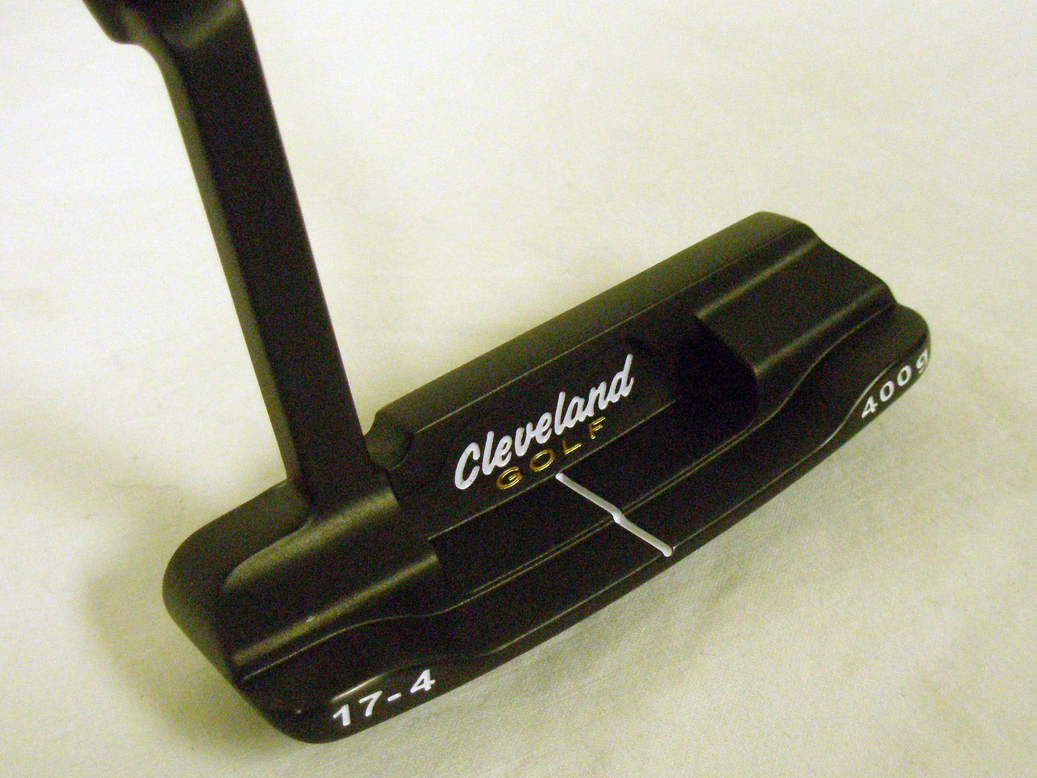 Cleveland Classic Collection Black Platinum Almost Belly Putter