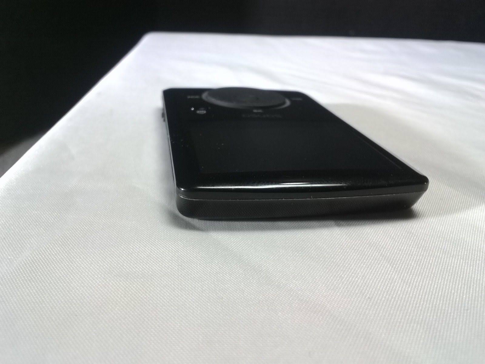 SanDisk Sansa Fuze Black (2 GB) Digital Media Player