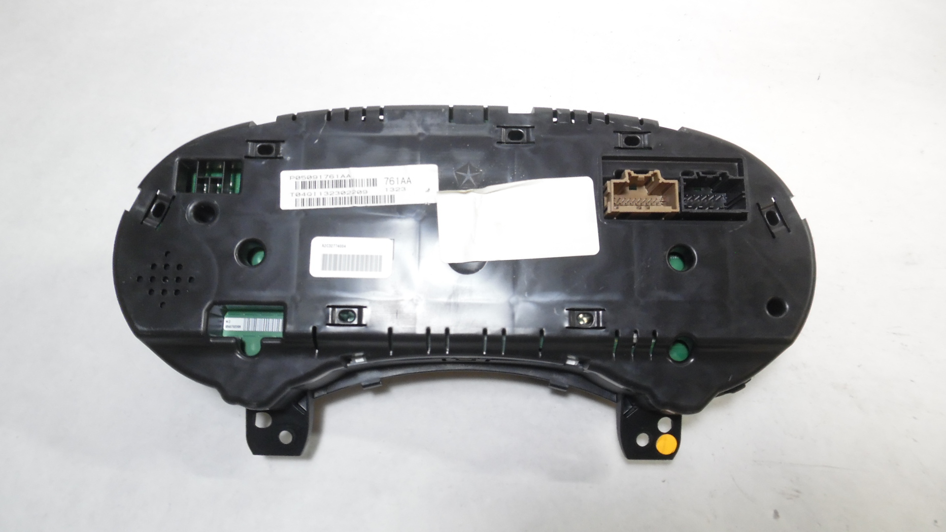 Pre-Owned 2013 Dodge Durango Speedometer Speedo Cluster MPH 3.6L OEM (Good)