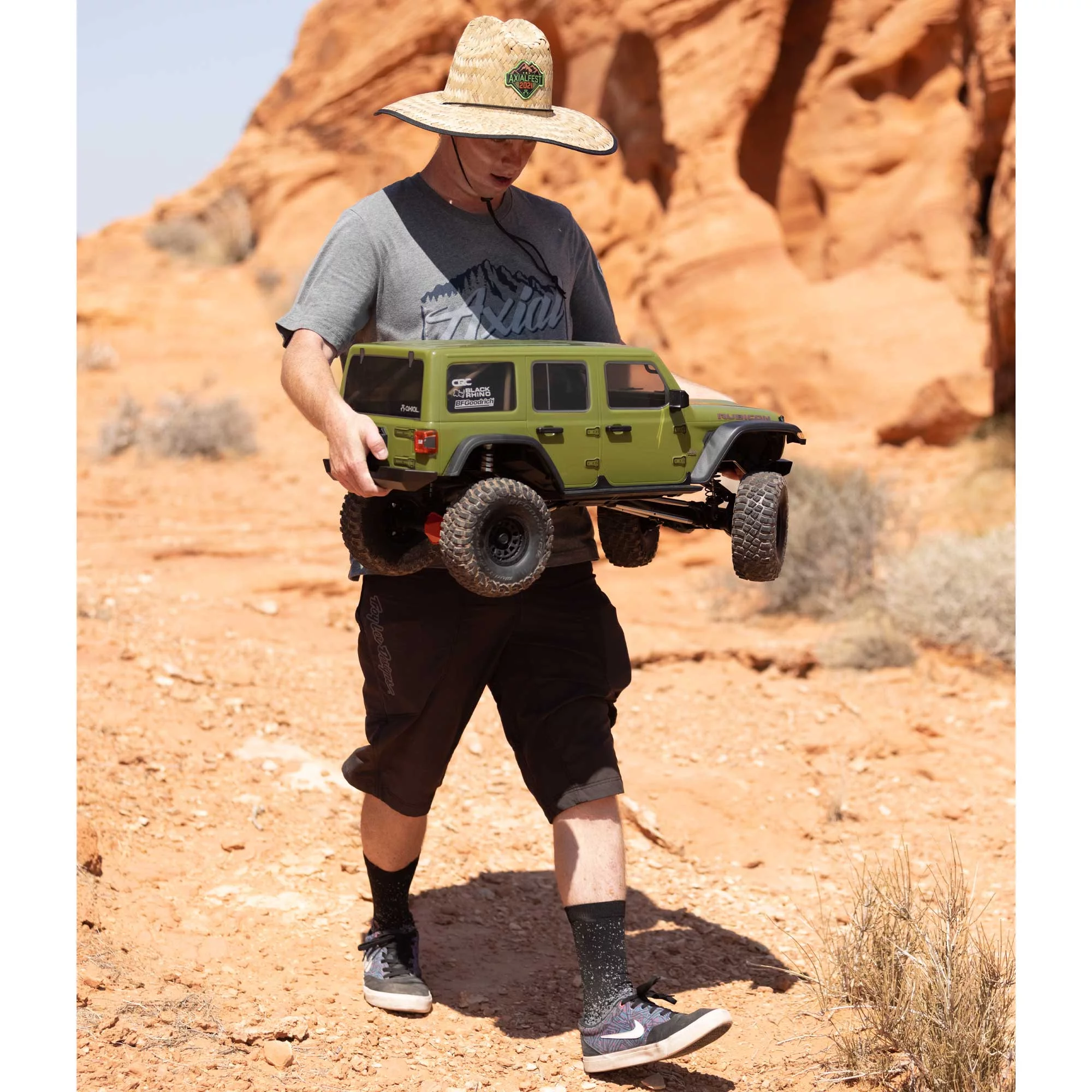 Axial RC Truck 1/6 SCX6 Jeep JLU Wrangler 4 Wheel Drive Rock Crawler RTR Batteries and Charger Not Included Green AXI05000T1 Trucks Electric RTR Other