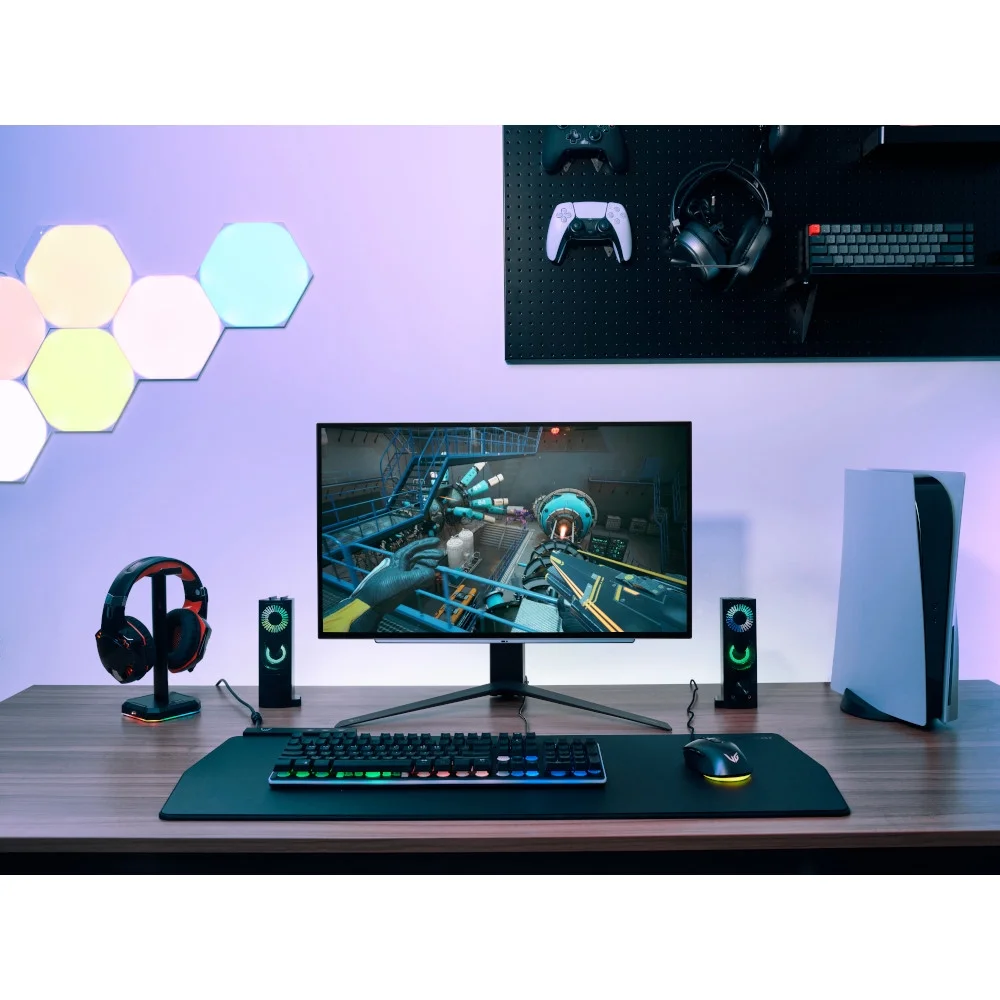 LG 27" UltraGear™ OLED Gaming Monitor QHD with 240Hz Refresh Rate 0.03ms Response Time - 27GR95QE-B