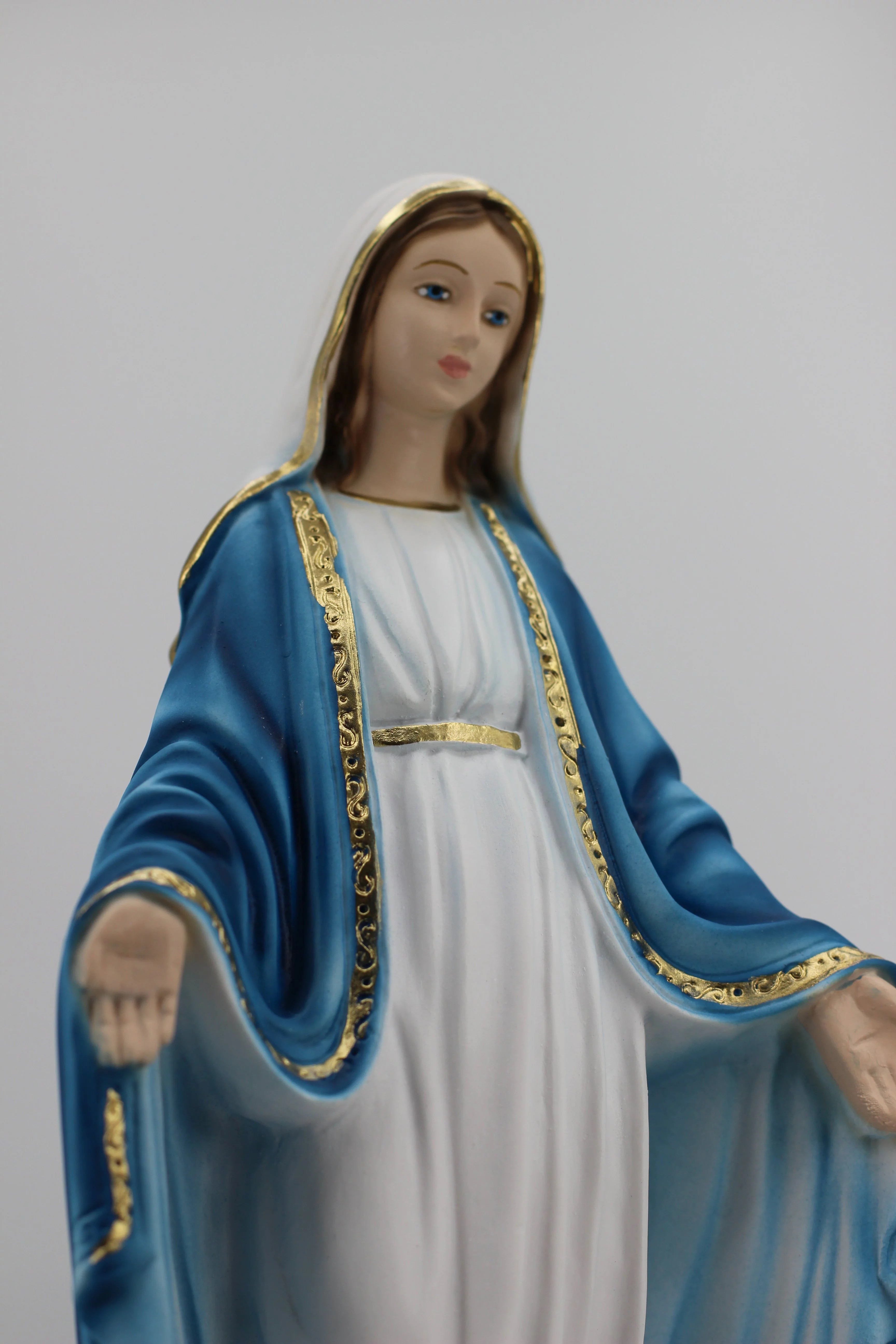 The Faith GIft Shop Our Lady of Grace-Miraculous Mary Garden Resin Stone Statue- 9 Inch Gift of Faith for Friends and Family