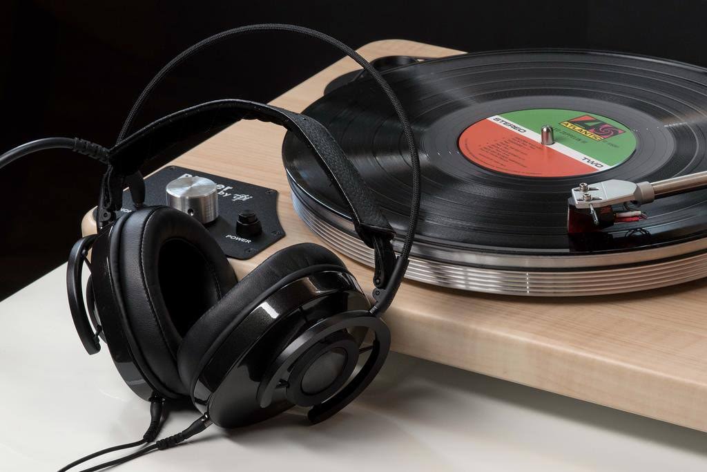 AudioQuest Nighthawk Carbon Semi-Open Over Ear Headphones