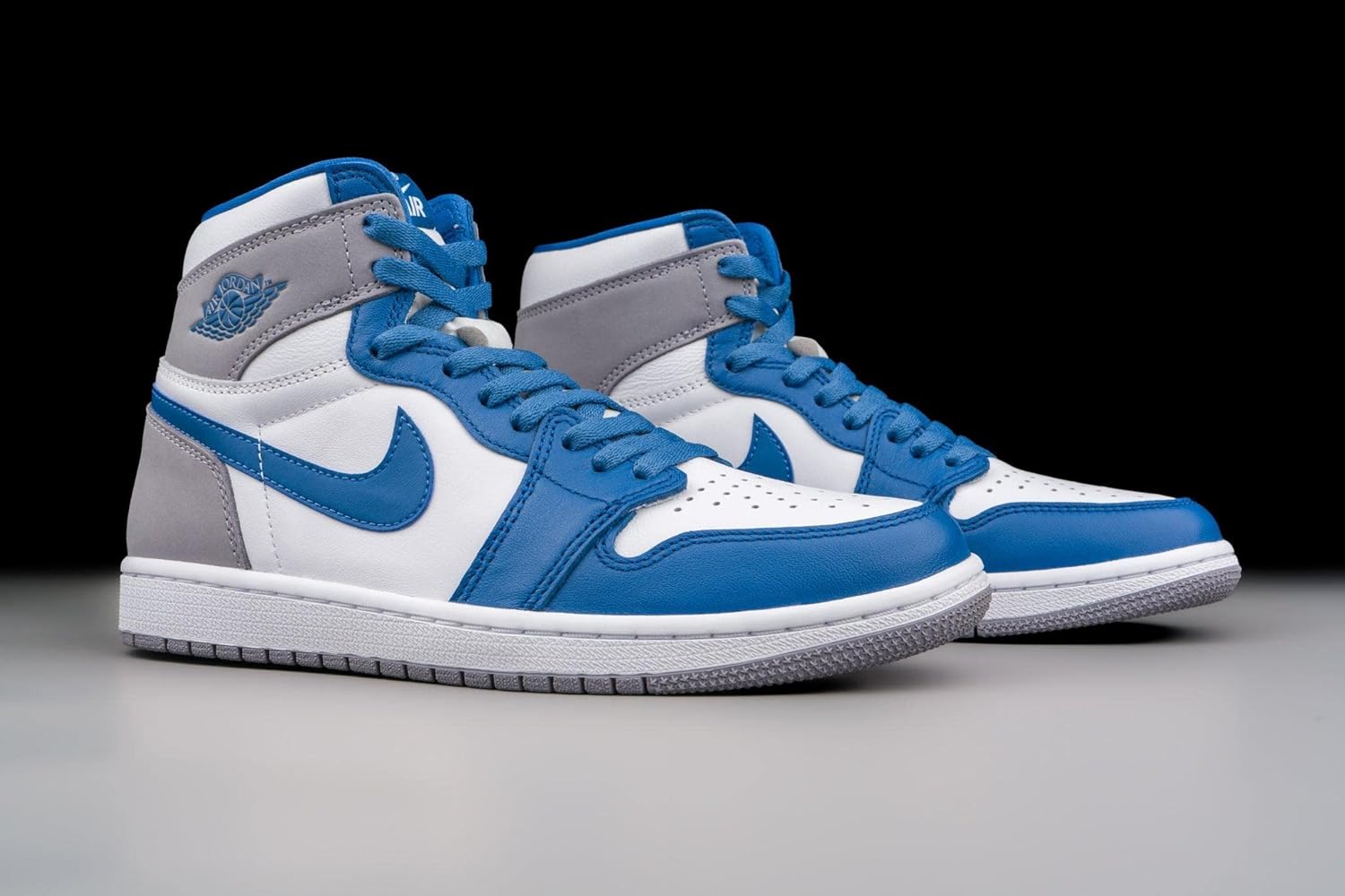 Jordan Men's 1 Retro High OG True Blue/White-Cement Grey (DZ5485 410) - 11