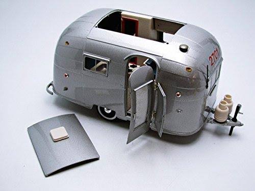 Aluminum Camper Trailer 1/18 by Motorcity Classics 88101