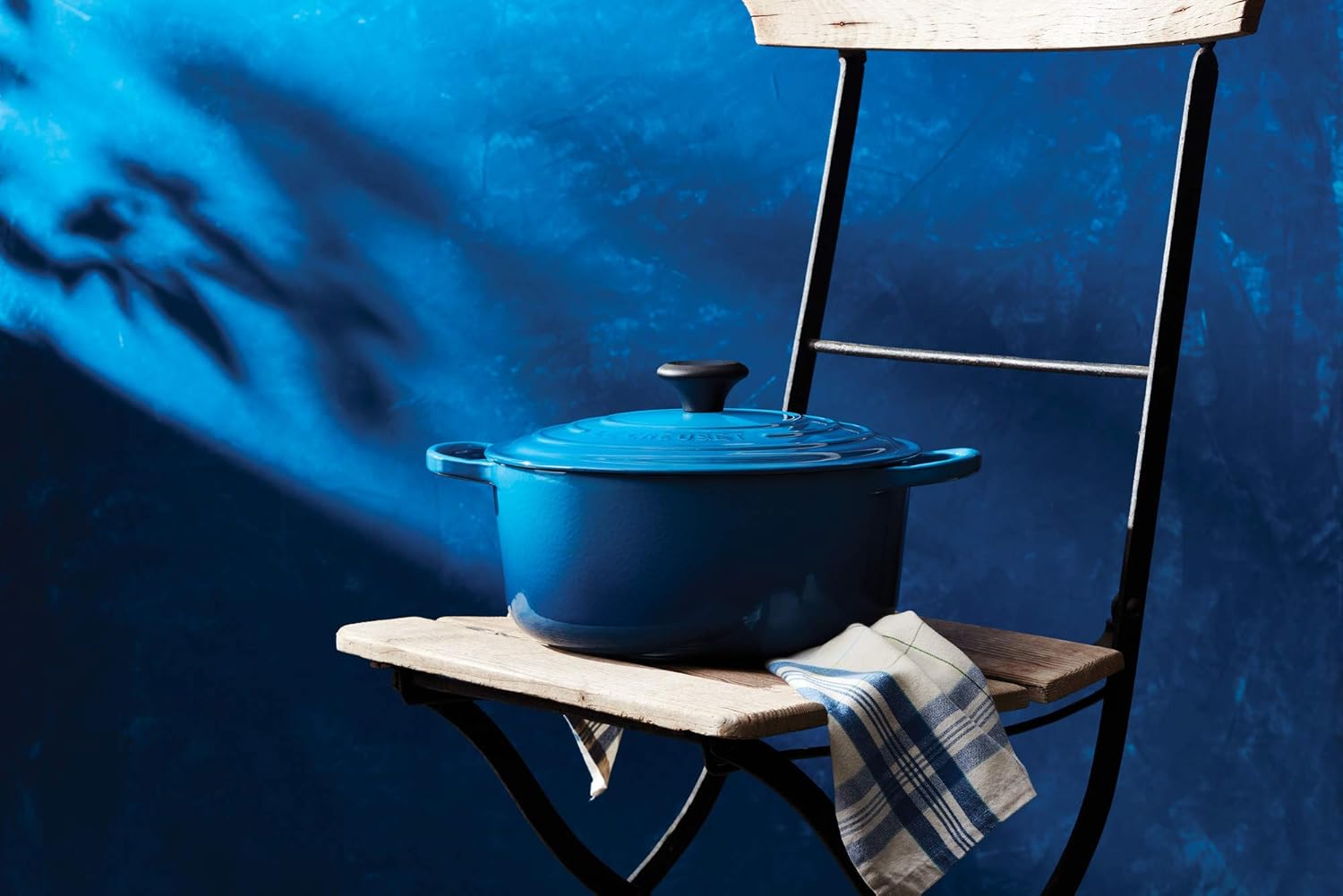 Le Creuset Enameled Cast Iron Signature Round Dutch Oven, 5.5 qt., Marseille