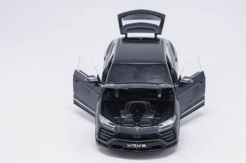 Lamborghini Urus Grey 1/18 Diecast Model Car by Bburago, Gray