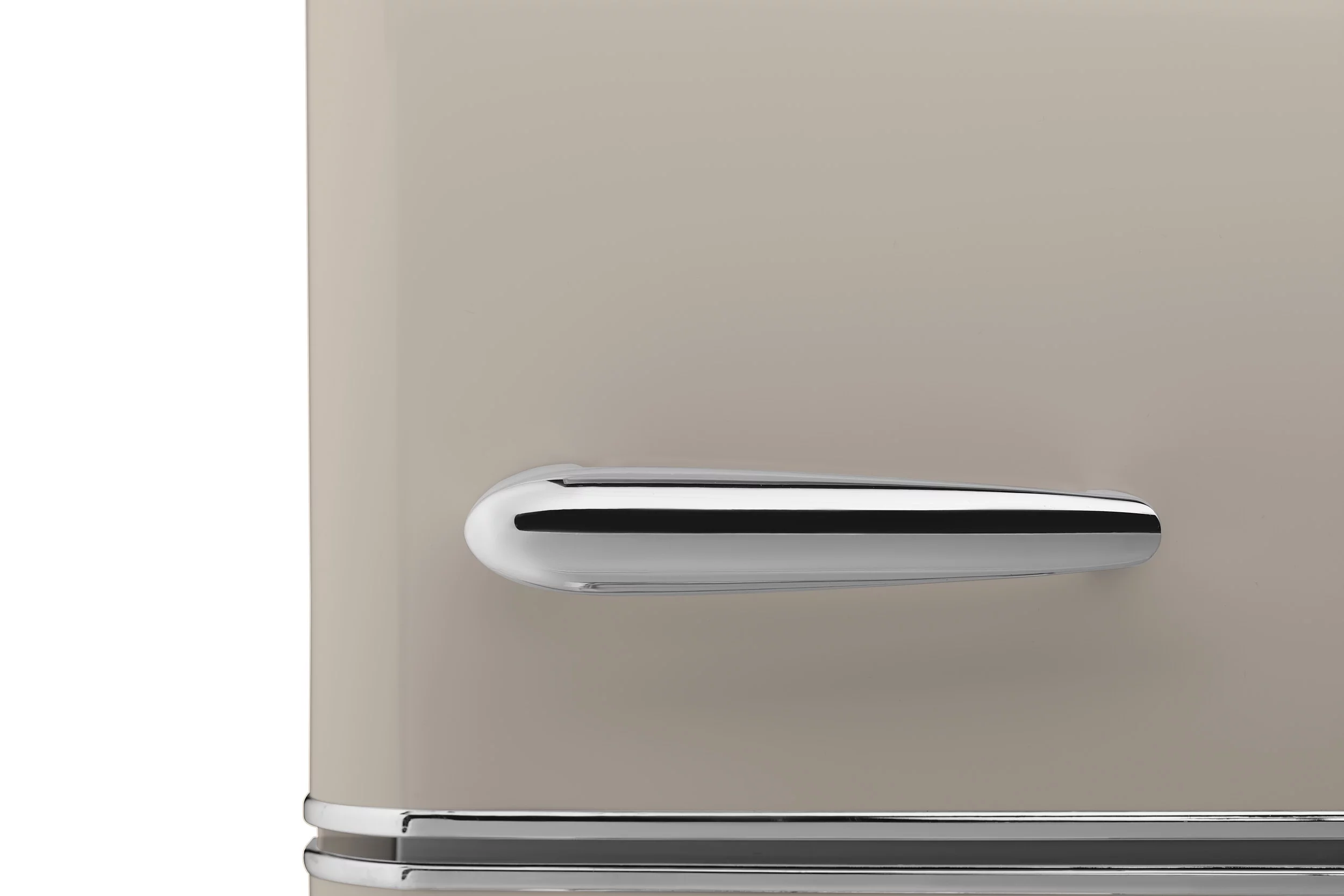 iio 7 cu. ft. Retro refrigerator with bottom freezer