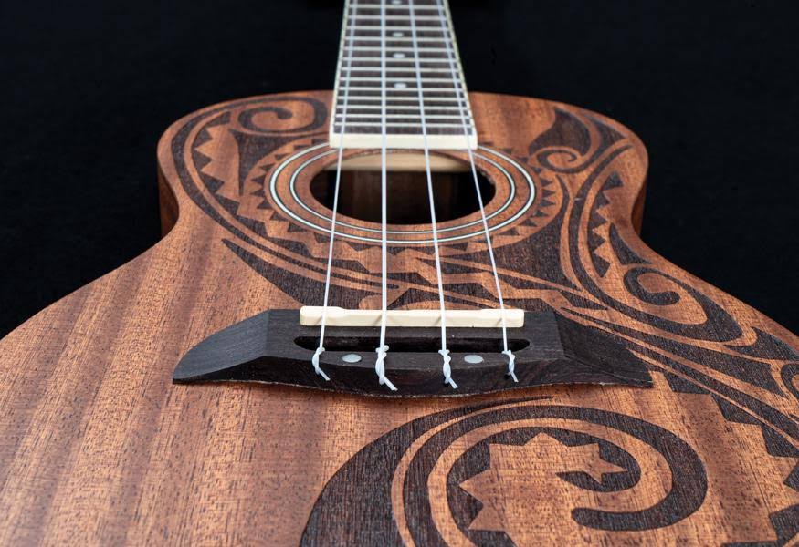 Oscar Schmidt Ou2tat Tattoo Mahogany Concert Ukulele