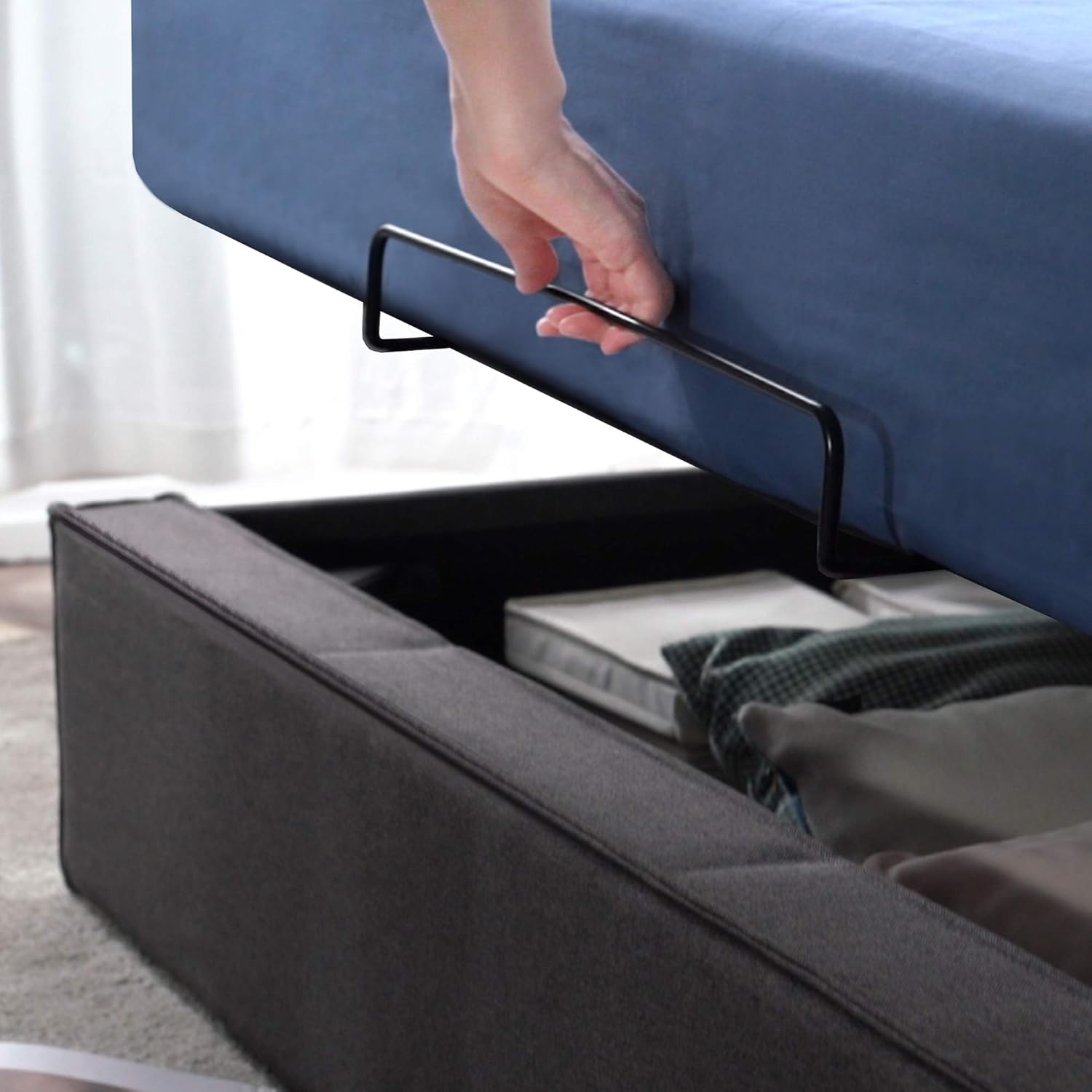 ZINUS Finley Upholstered Platform Bed Frame with Lifting Storage / Hydraulic Lifting Under Bed Storage / No Box Spring Needed / Easy Assembly, Queen