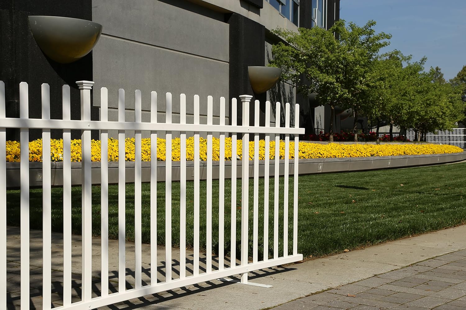Zippity Outdoor Products ZP19026 Lightweight Portable Vinyl Picket Fence Kit w/Metal Base(42" H x 92" W), White & ZP19071 Burbank Vinyl Fence Gate, White