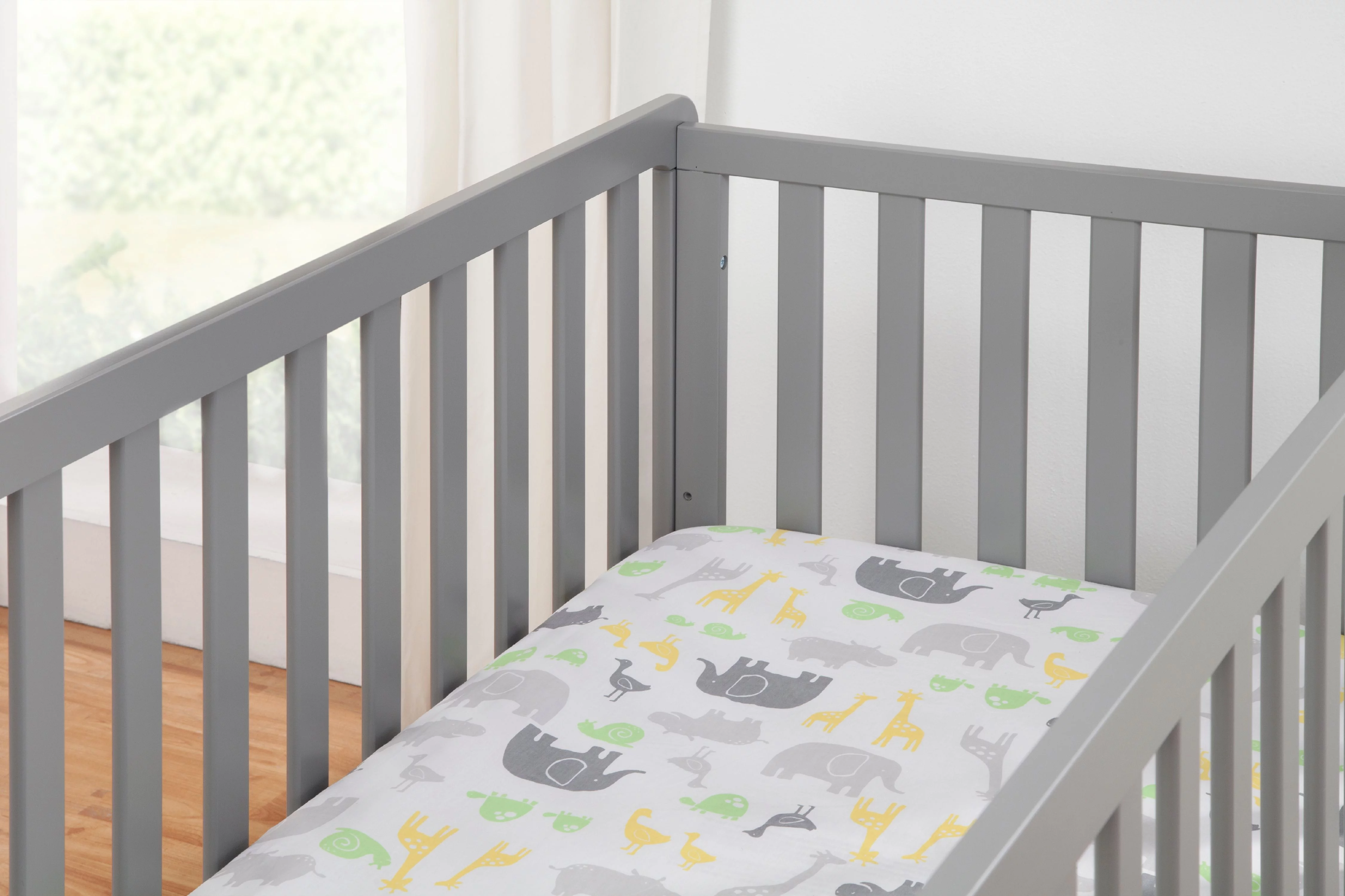 Carter's by DaVinci Colby 4-in-1 Convertible Crib with Trundle Drawer in Gray