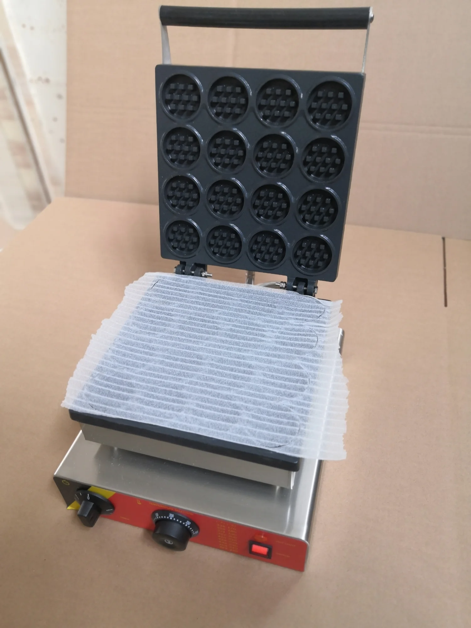 INTBUYING 16 Hole Waffle Machine Commercial Electric Mini Round Cake Waffle Maker Nonstick Baker Making Machine 110V