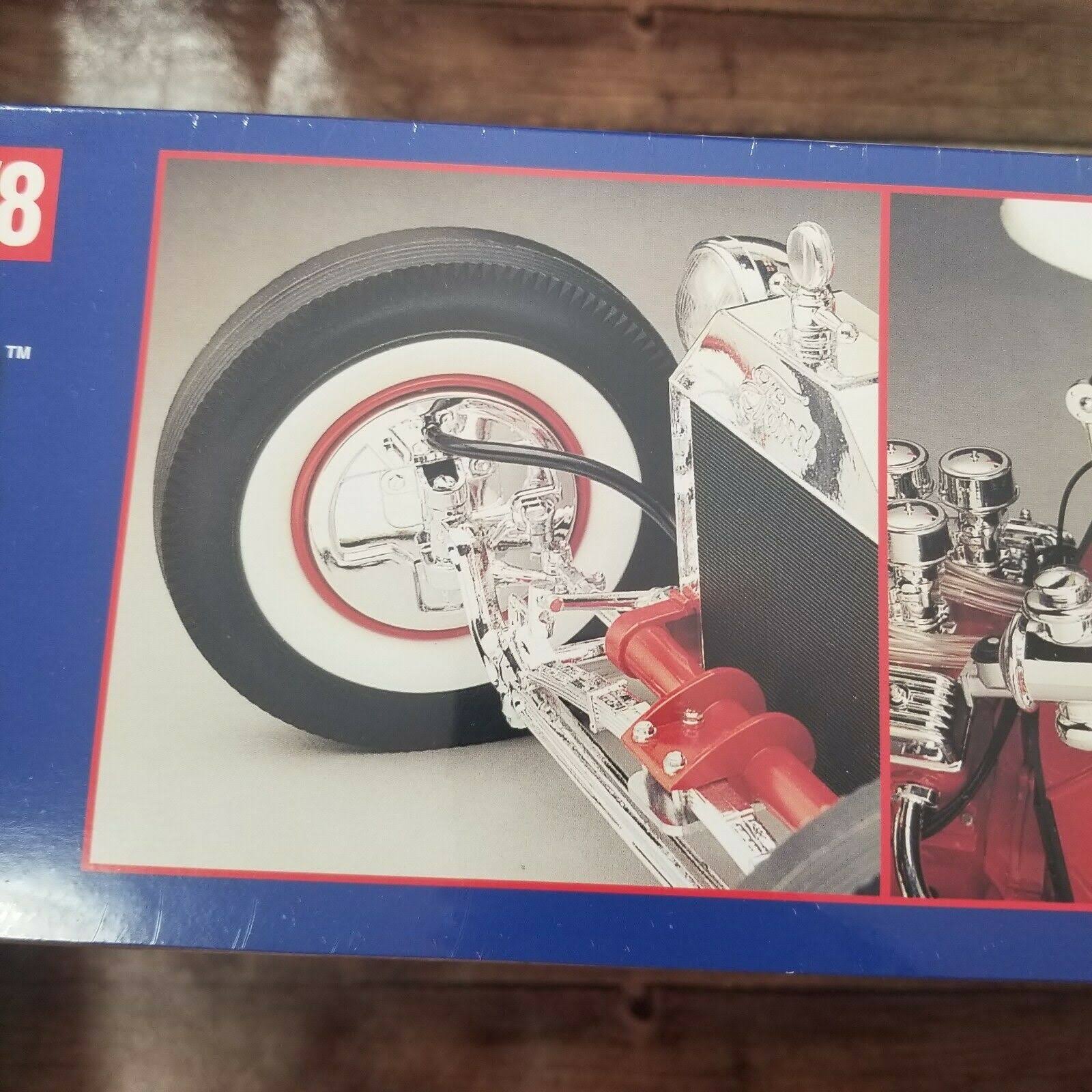 Lindberg #73044 Big Red Rod T Bucket Ford 1/8 Scale Model Kit