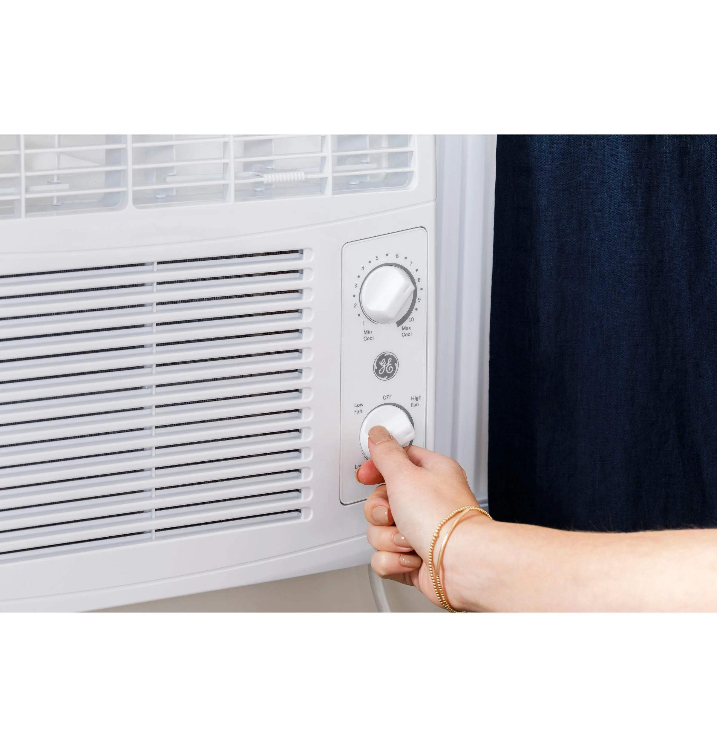 GE AHV05LZ Window Air Conditioner with 5050 BTU Cooling Capacity, 115 Volts in White