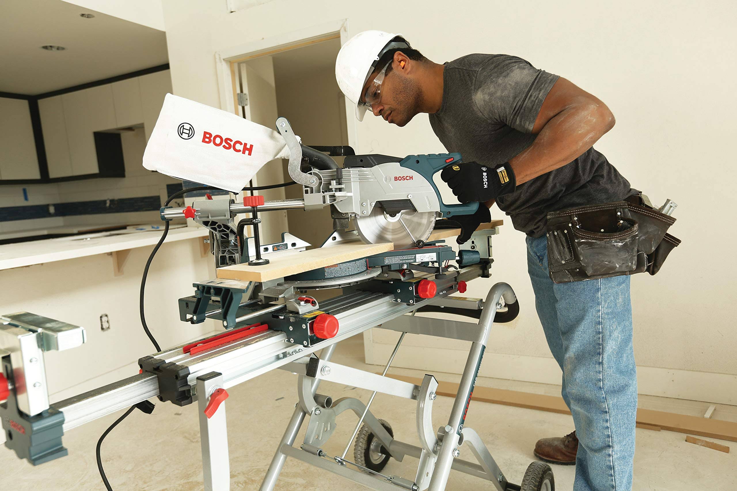 Bosch CM8S 8-1/2x22 Single Bevel Compound Miter Saw