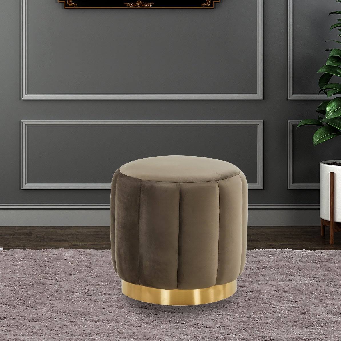 LeisureMod Franklin Round Velvet Ottoman Footrest with Gold Base - Purple