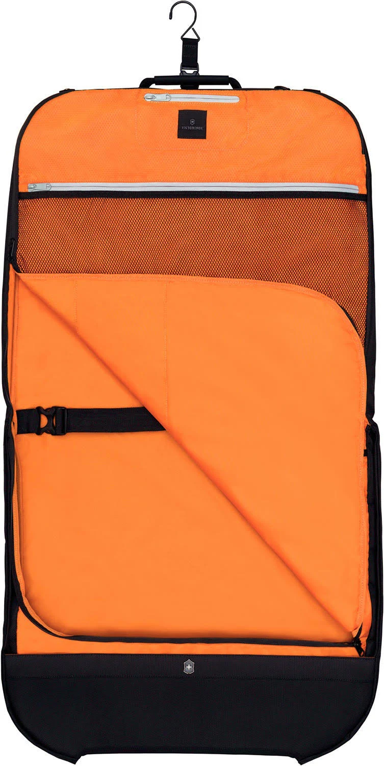 Victorinox Werks Traveler 5.0 WT Deluxe Garment Sleeve - Black