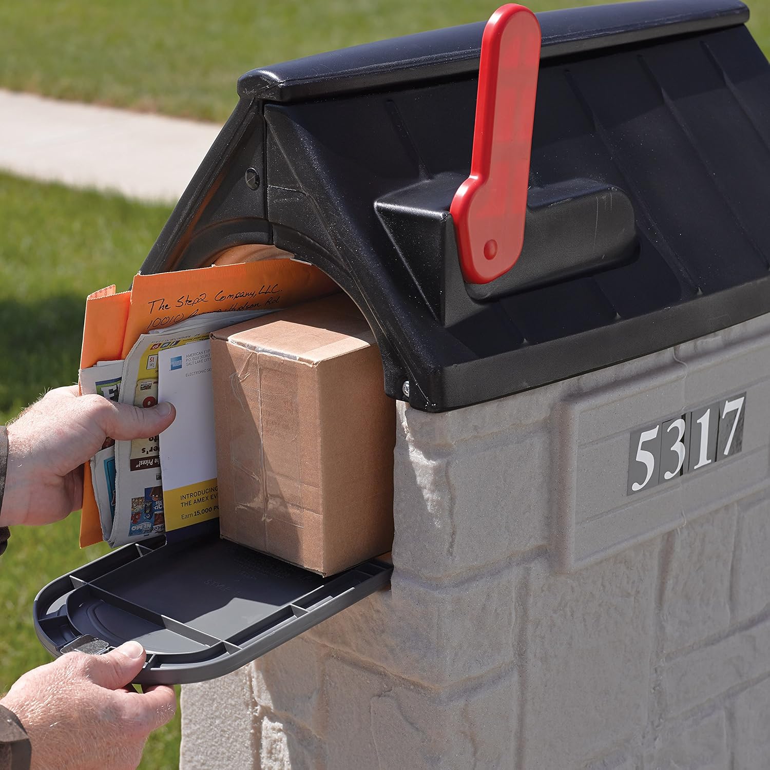 Step2 531700 MailMaster StoreMore Mailbox