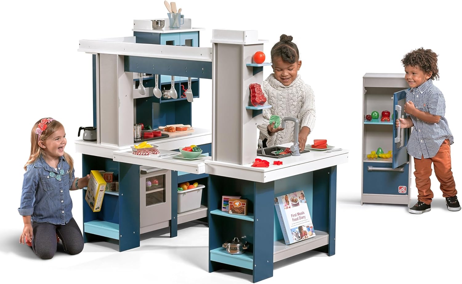 Step2 Grand Walk-In Wooden Kitchen Set for Kids, Indoor/Outdoor Pretend Play Kitchen, Ages 3+ Years Old, 15 Piece Toy Accessory Set, Easy Assembly