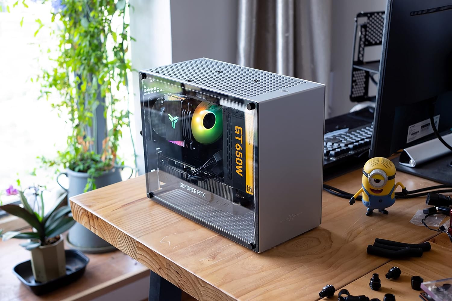 MATX PC Case in Mini-Size, Portable Gaming Computer Case, Aluminum Micro ATX Case for DIY Installation