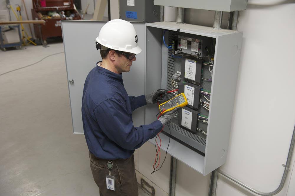 Fluke 177 - True RMS Digital Multimeter