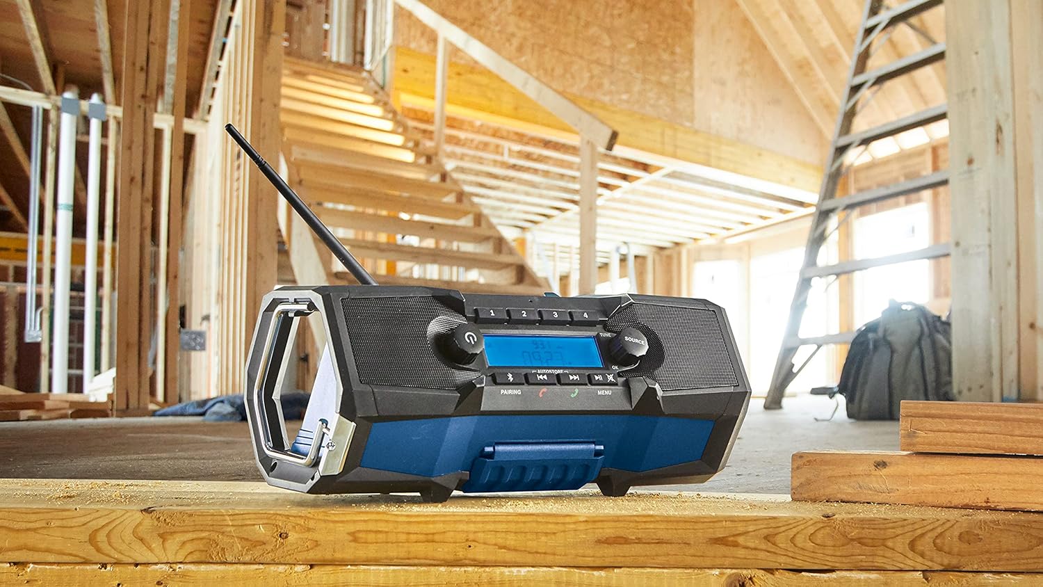 BOSCH GPB18V-2CN 18V Compact Jobsite Radio with Bluetooth® 5.0, Black