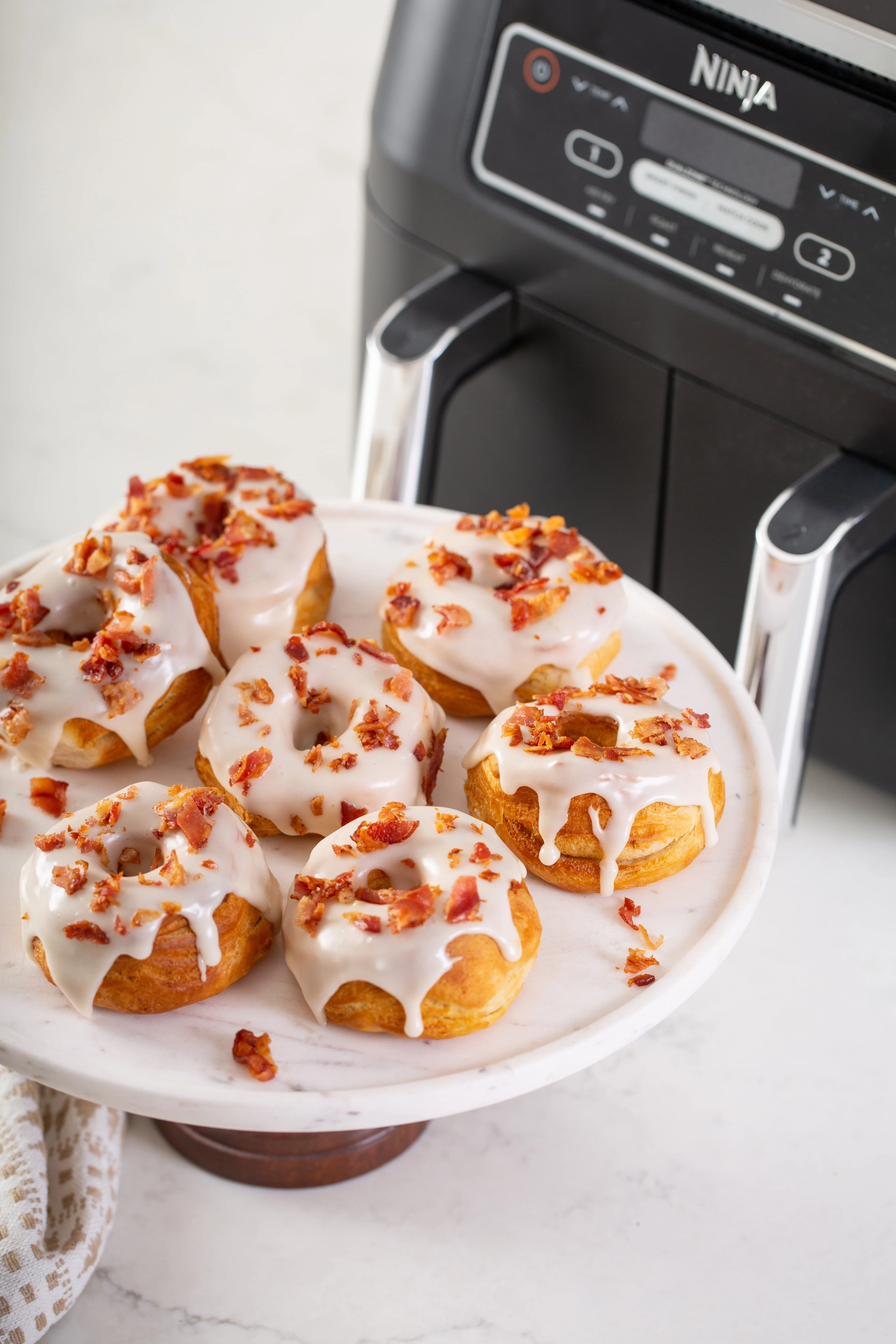 Ninja庐 Foodi庐 4-in-1 8-Quart. 2-Basket Air Fryer with DualZone Technology- Air Fry, Roast, & More DZ100