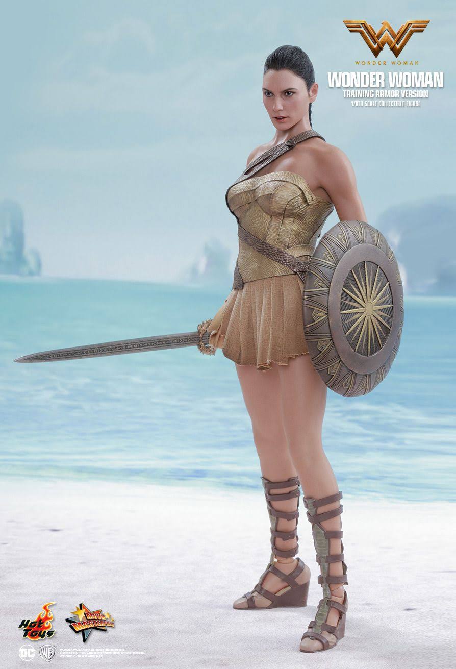 Hot Toys DC Comics Wonder Woman (Training Armor Version) 1/6 Scale Figure