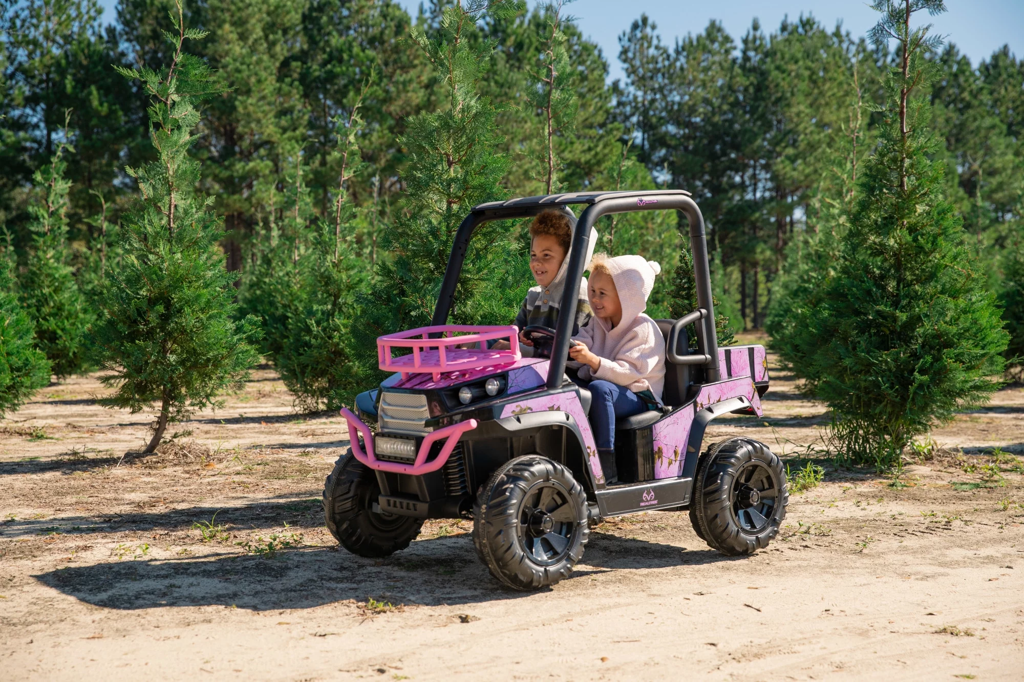 Dynacraft Realtree 24-Volt Girls Kids Ride-on For Age 3-5 Years