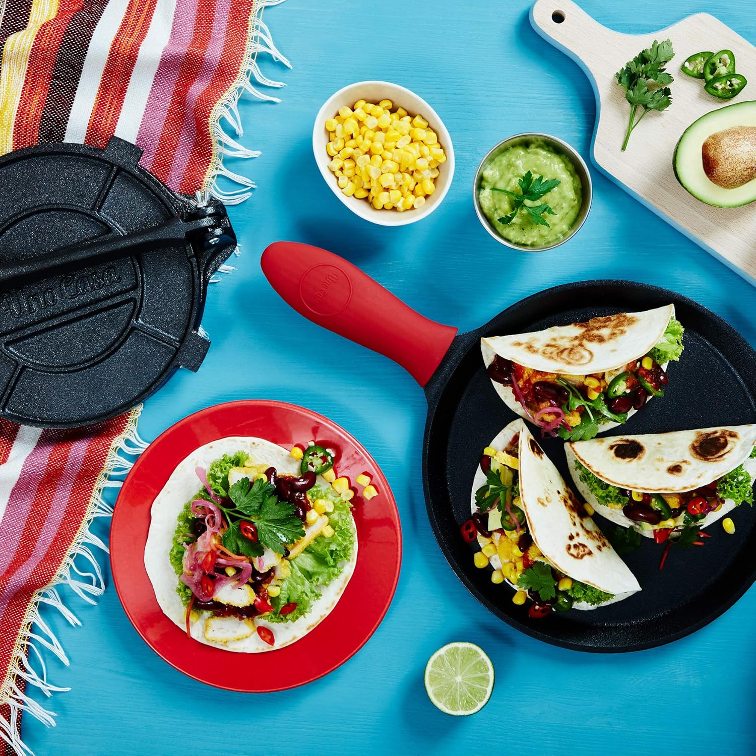 Uno Casa Cast Iron Tortilla Press 8 Inch with Cast Iron Comal Pan - Bundle of Tortilla Pan for Roti, Tawa, Dosa and Pre-Seasoned Tortilla Press Pataconera