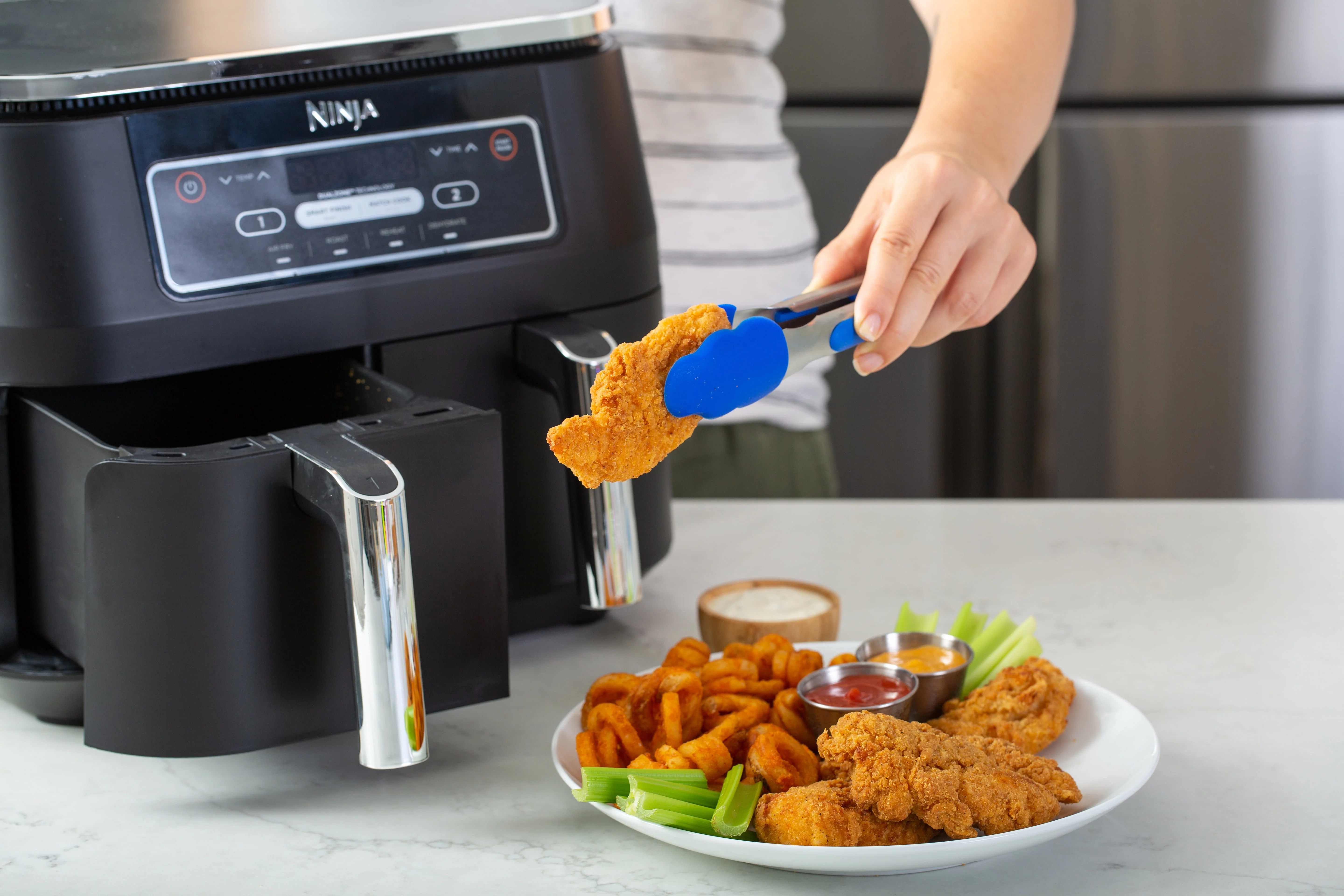 Ninja庐 Foodi庐 4-in-1 8-Quart. 2-Basket Air Fryer with DualZone Technology- Air Fry, Roast, & More DZ100