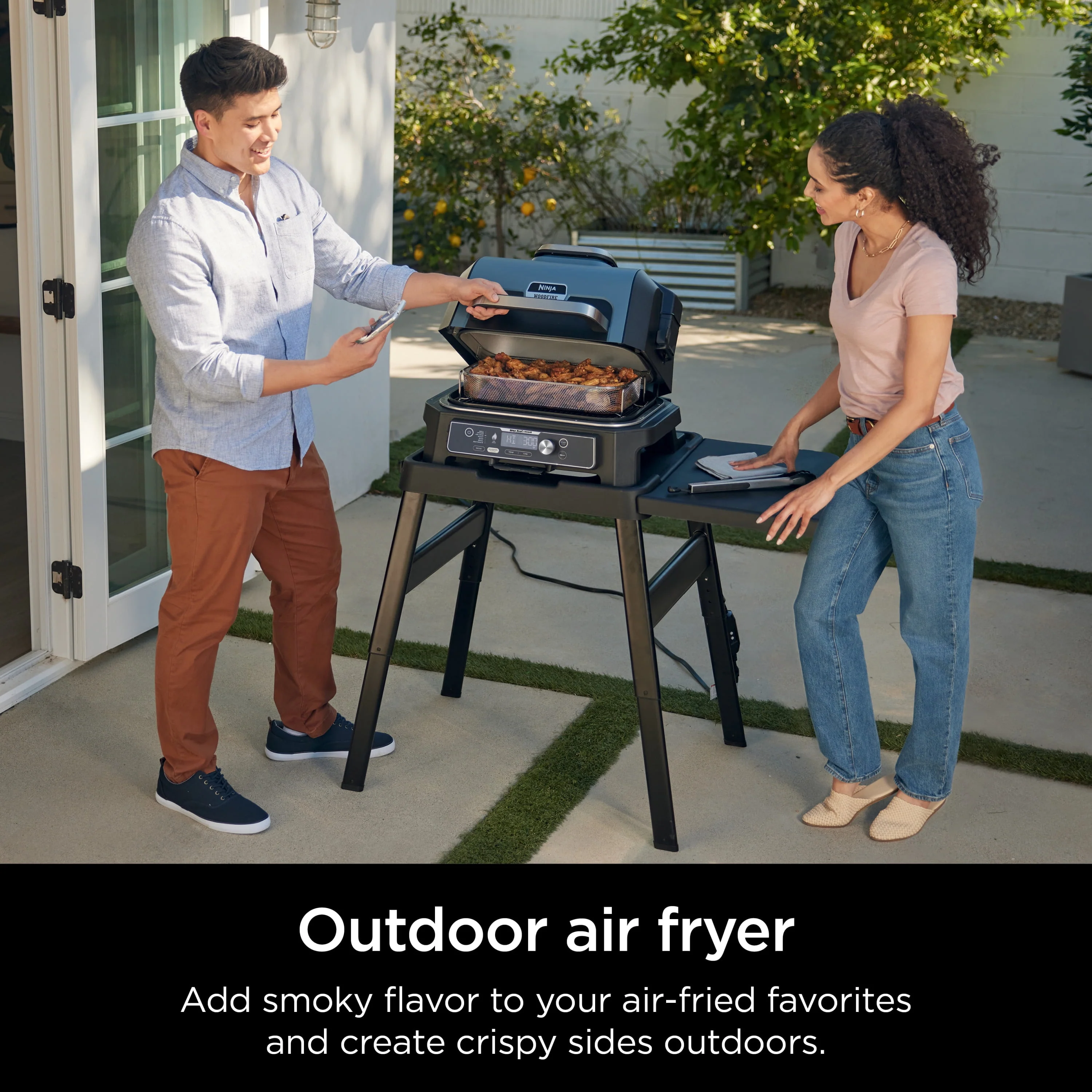 Ninja Woodfire ProConnect XL Outdoor 7-in-1 Grill & Smoker, App Enabled, Outdoor Air Fryer, Woodfire Technology, OG900