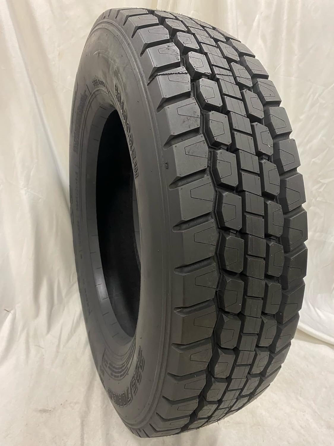 (1-TIRE) 225/70R19.5 NEW ROAD CREW R60 DRIVE TIRE 14 PLY 128/126L 22570195